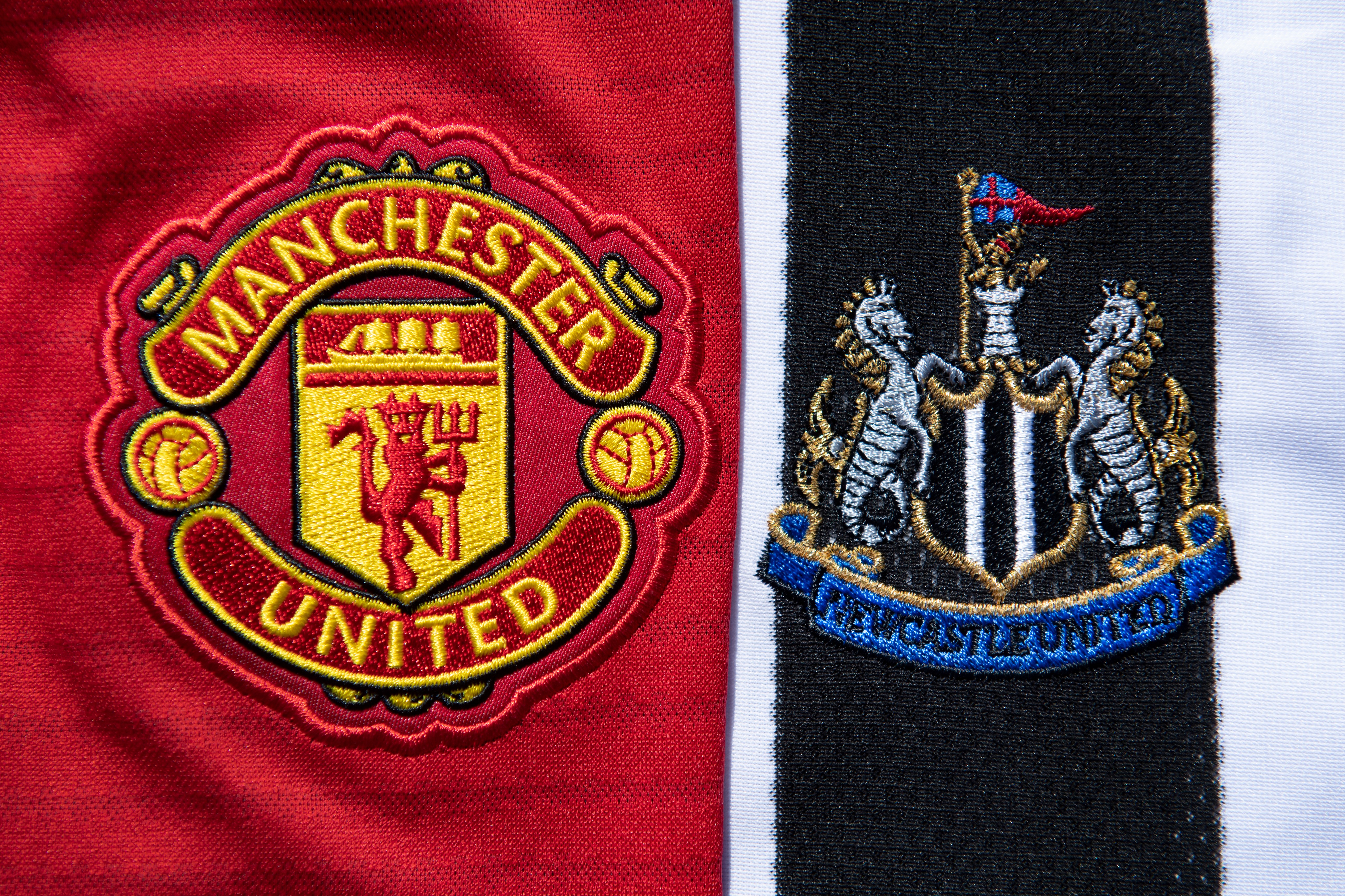 Newcastle United's Lewis Hall Pursued by Manchester United Amid Transfer Uncertainty