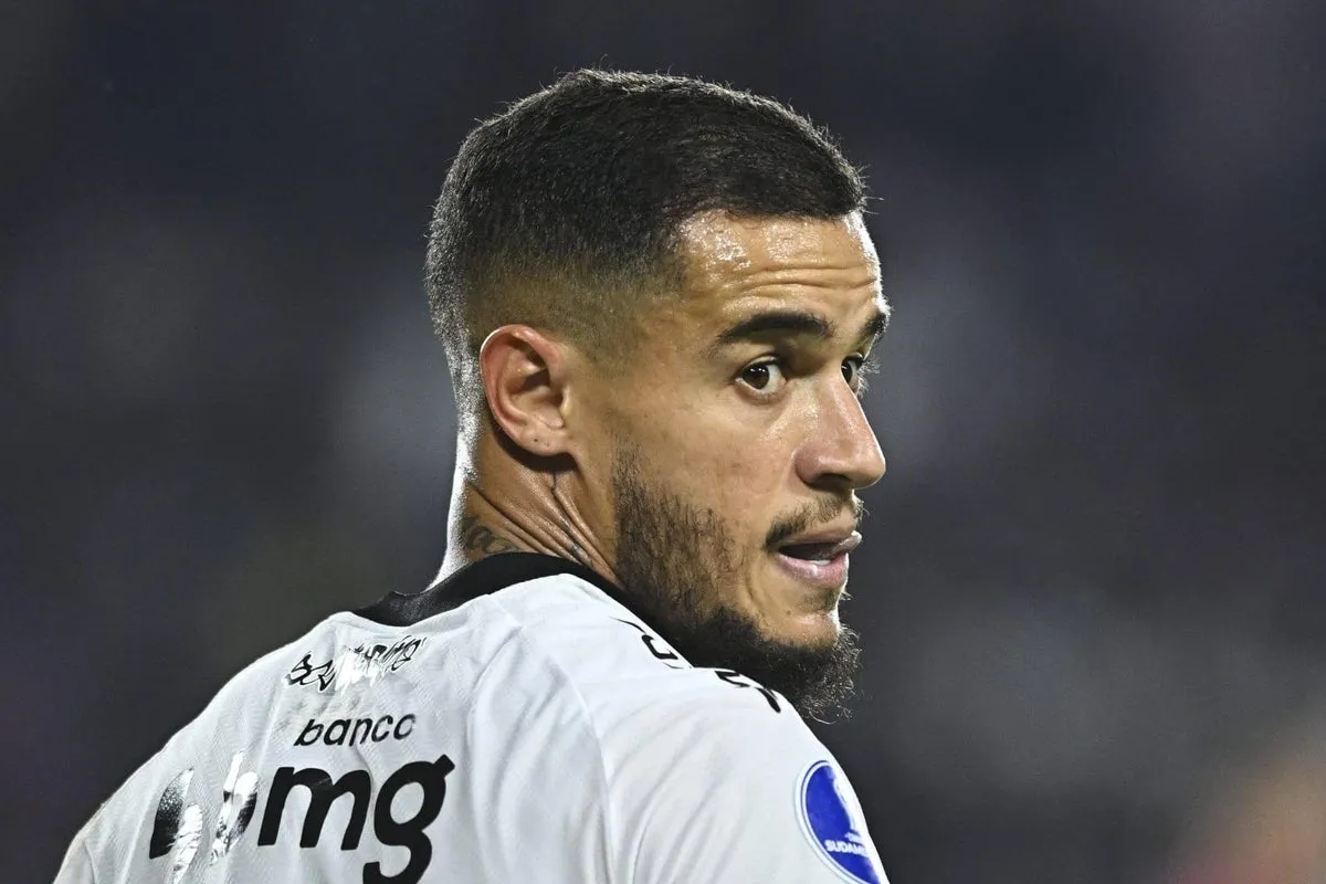 Philippe Coutinho Joins Santos to Reunite With Former Brazil Teammate Neymar