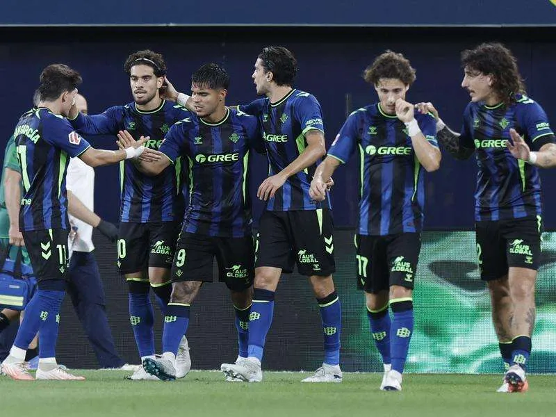 Betis Equal Madrid, Inter Surge After 5-2 Rout of Roma
