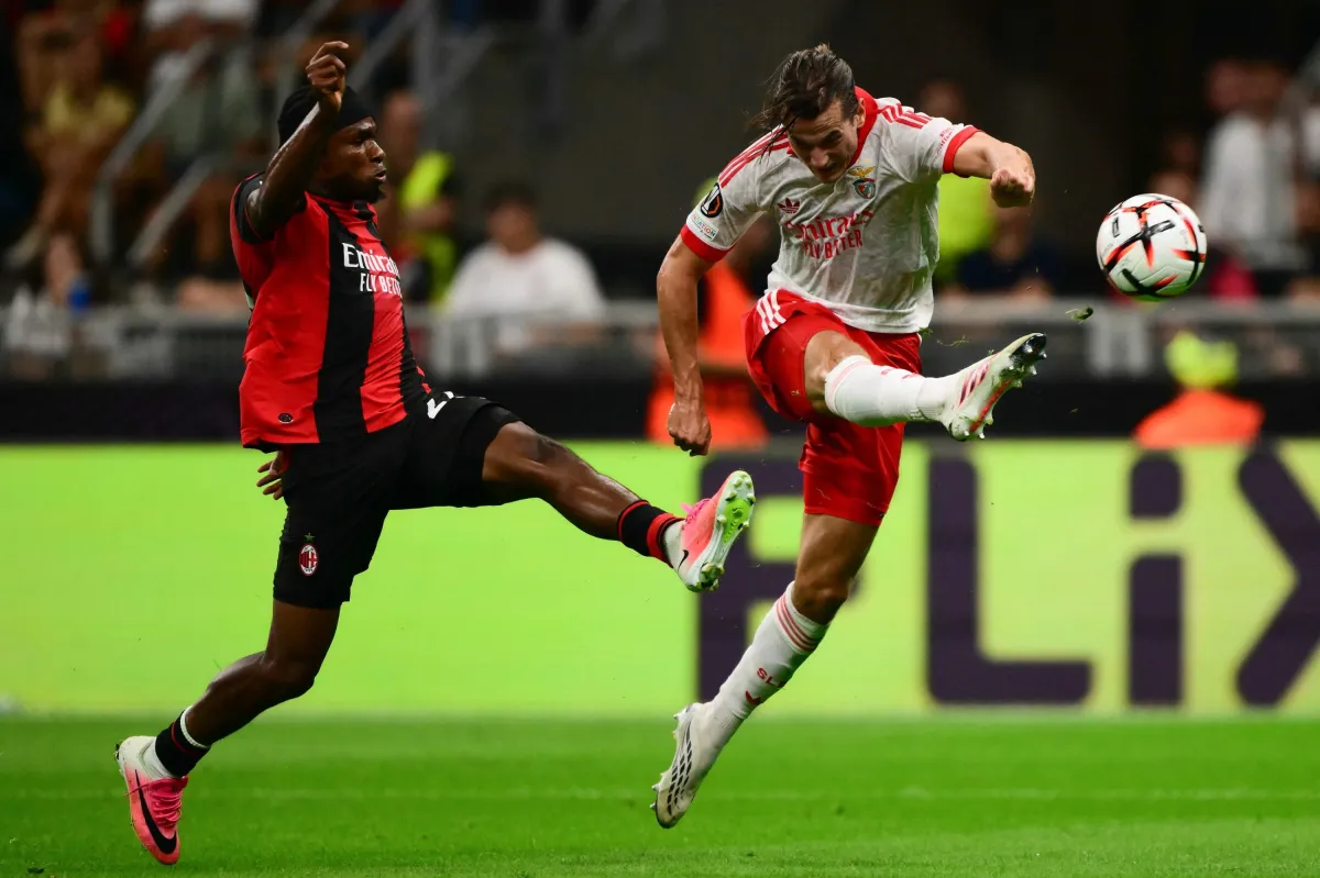 Europa League Shock: Benfica Down Milan, Sunderland Return with Historic Win