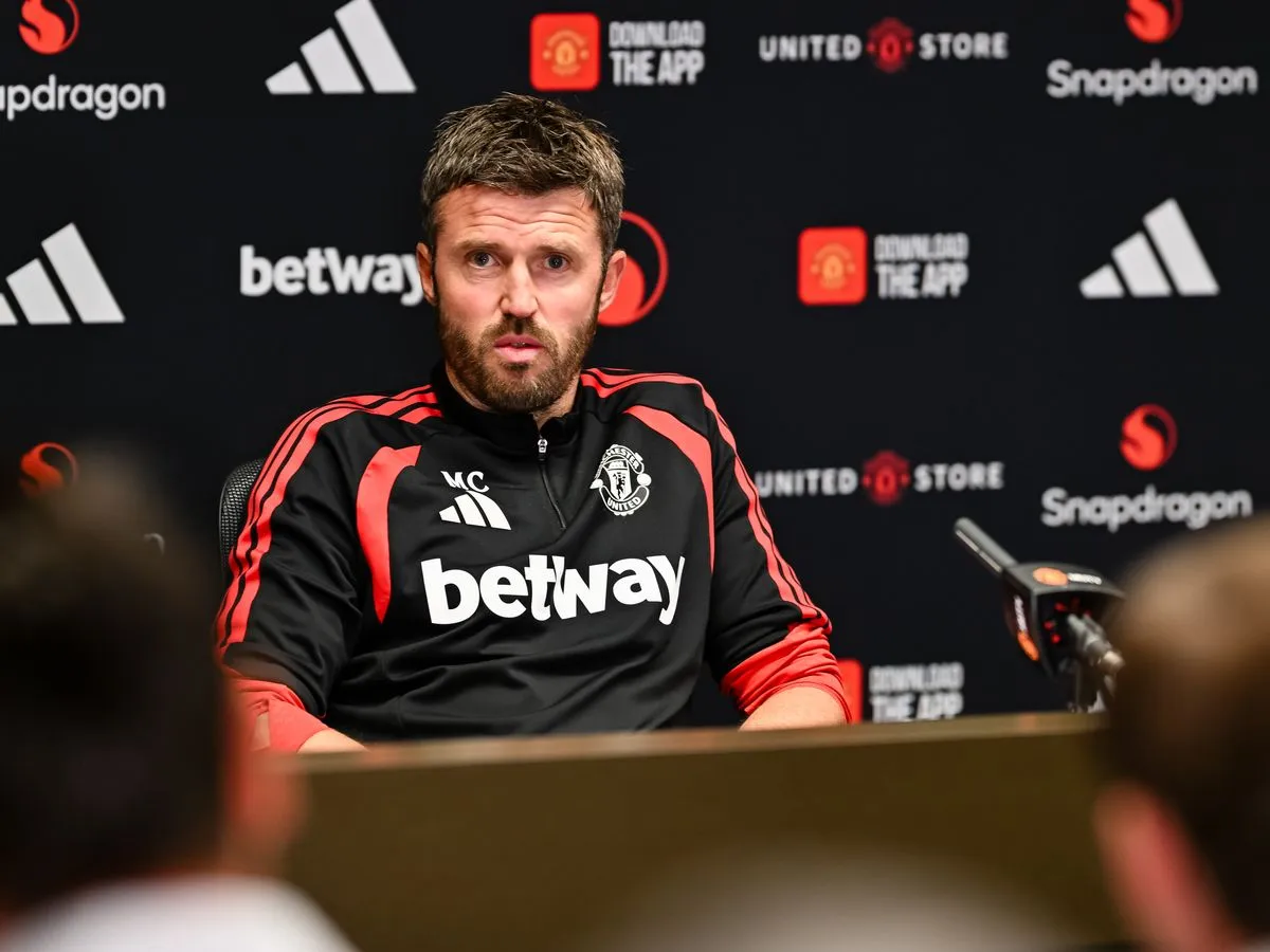 Michael Carrick Provides Crucial Injury Updates Ahead of Manchester United Trip to Fulham