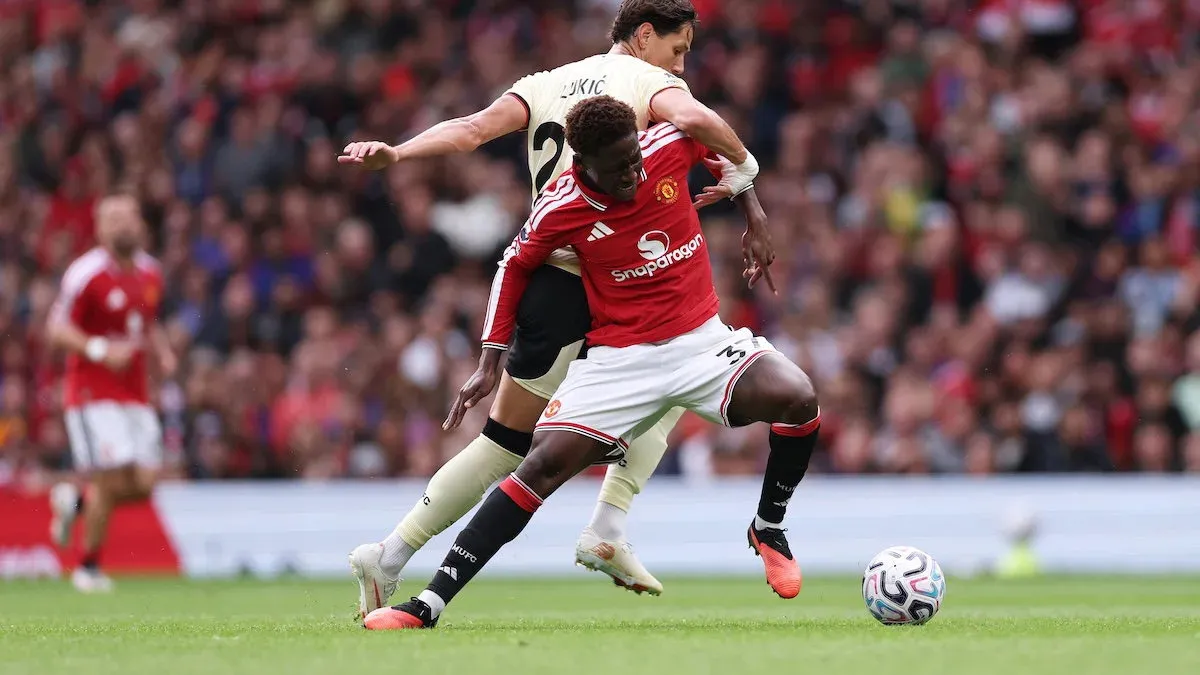 Mainoo's Midfield Mastery: United Star Leads Premier League in Possession Won Amid Torrid Start