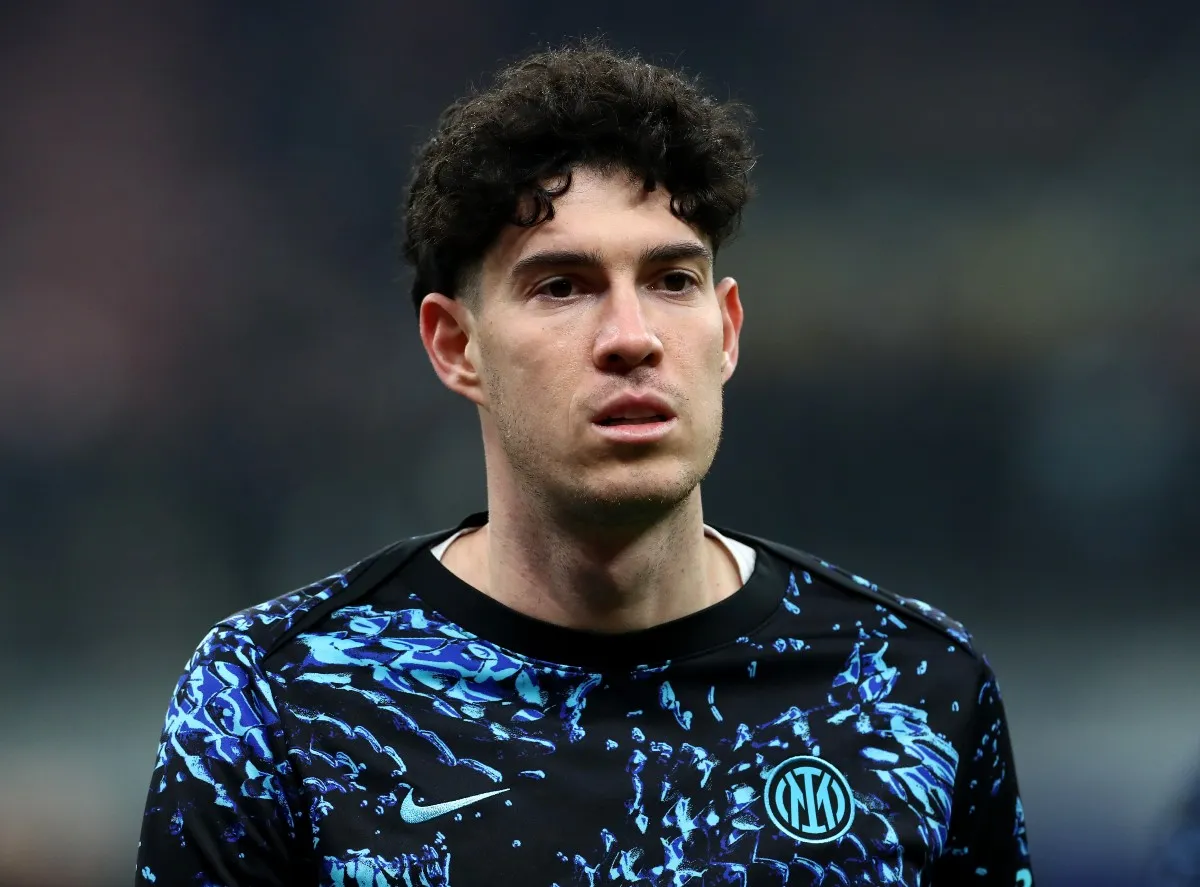 Chelsea and Liverpool Target £70m Inter Defender Alessandro Bastoni in Transfer Tug-of-War
