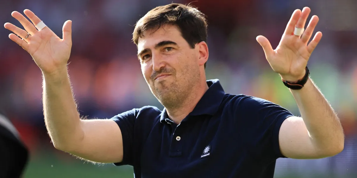 Liverpool’s Midfield Reinforcement: How Alex Scott Could Fit Into Andoni Iraola’s Vision
