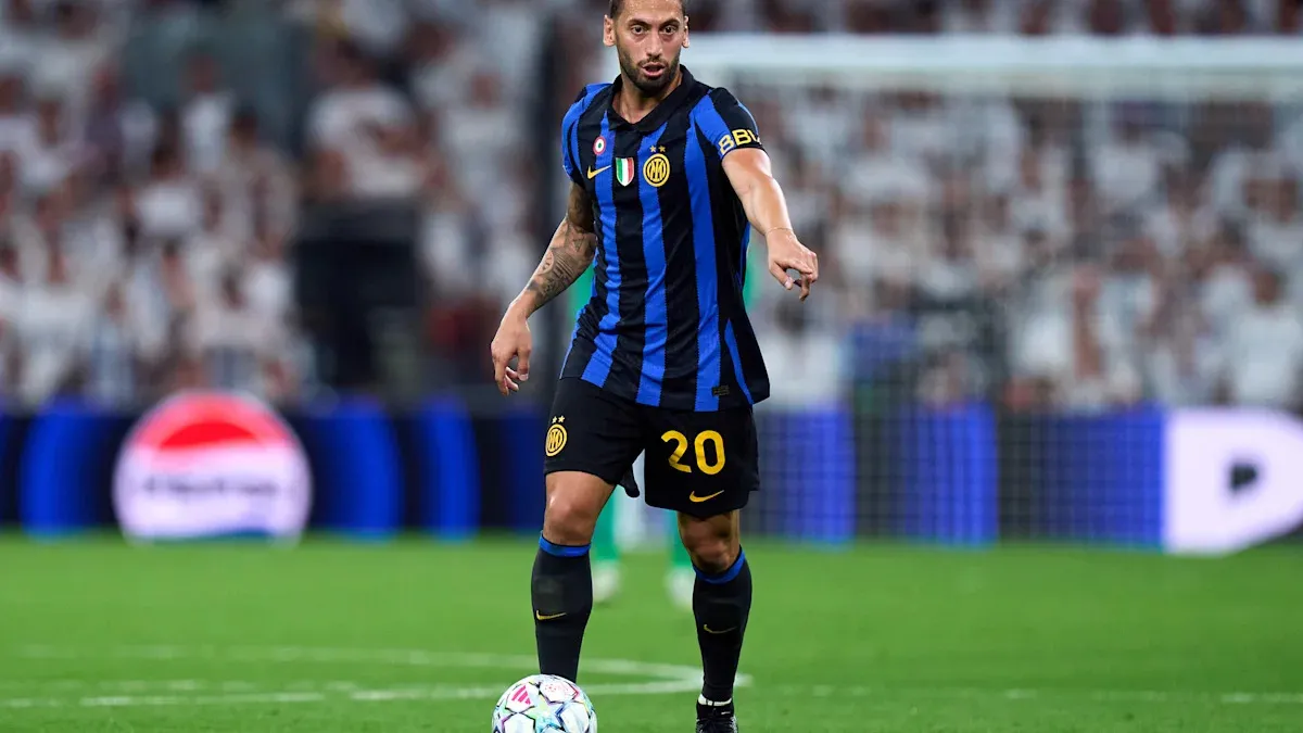 Serie A’s October Reset: Inter’s Calhanoglu Returns, Juve’s Spalletti Faces Cagliari Test, Roma’s De Roon Awaits Debut