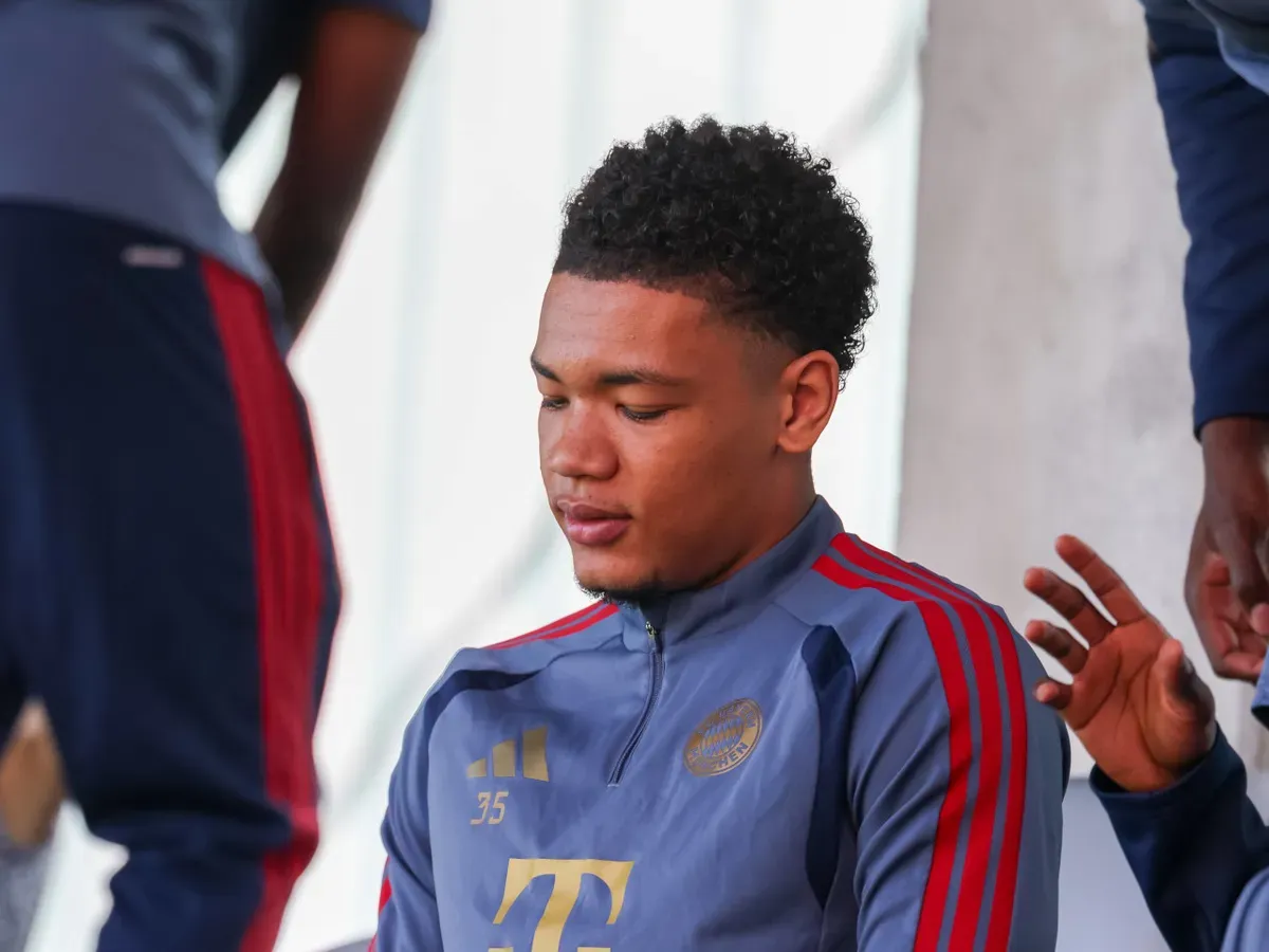 Chelsea eye Bayern Munich’s 17-year-old goalkeeper as contract impasse creates transfer window opportunity