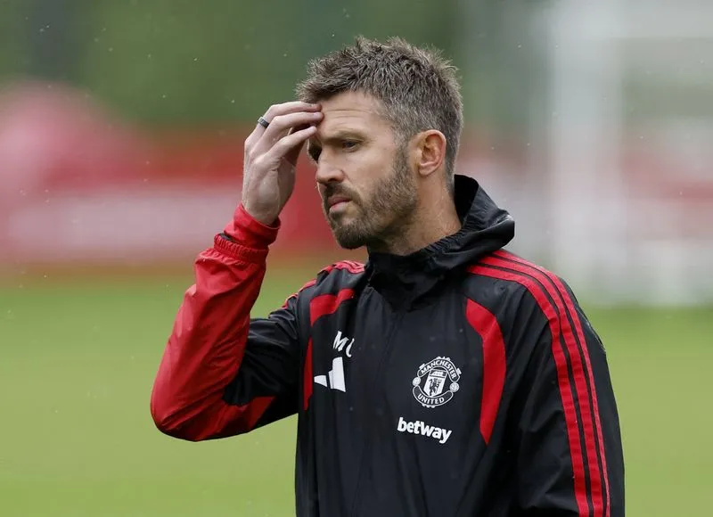 Manchester United’s Carrick Rejects ‘Disaster’ Talk as Red Devils Seek Champions League Resurgence Against Atletico Madrid