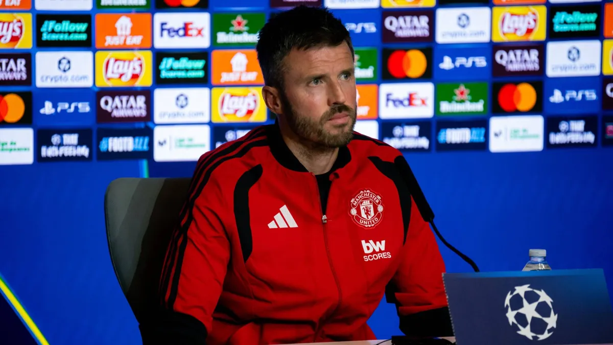 Manchester United’s Michael Carrick Faces Critical Test as Leeds Threat Looms Over His Future