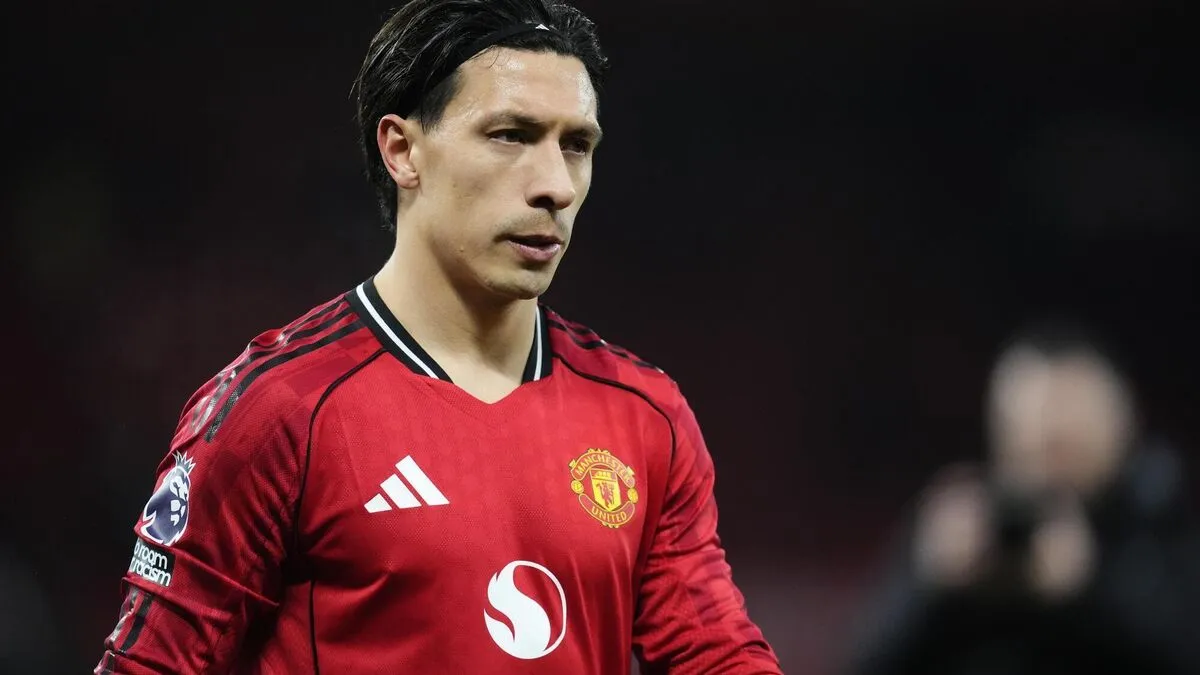 Lisandro Backs Michael Carrick as Defiant Dressing Room Confronts Growing Scrutiny