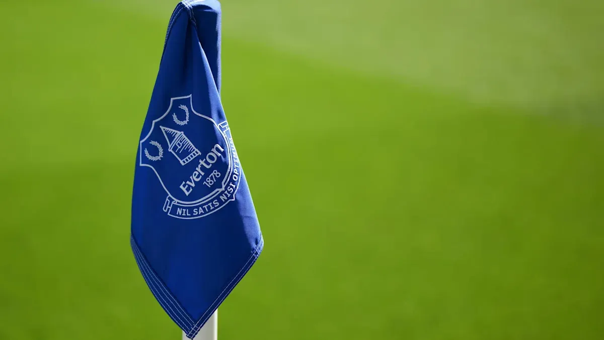 Premier League Weekend: A Spurs-Free Saturday of Tactical Battles and High-Stakes Showdowns