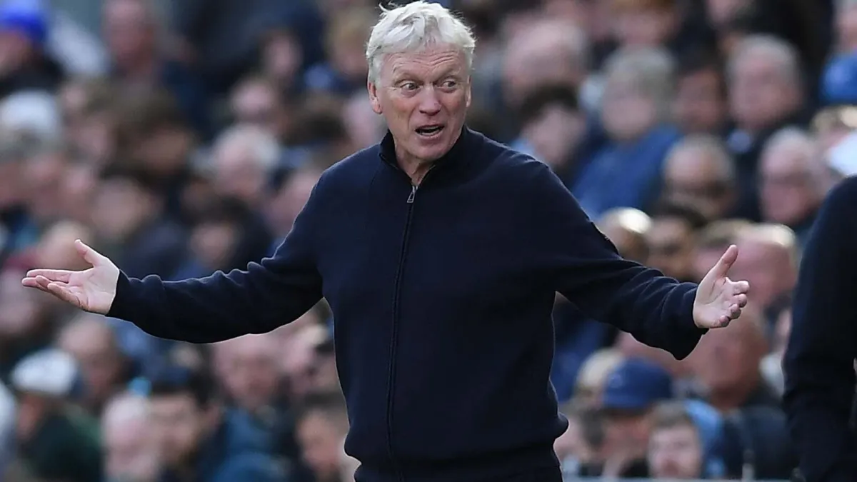 Everton’s Moyes calls Chelsea win ‘unfair’ after referee’s decisions leave Toffees manager seething