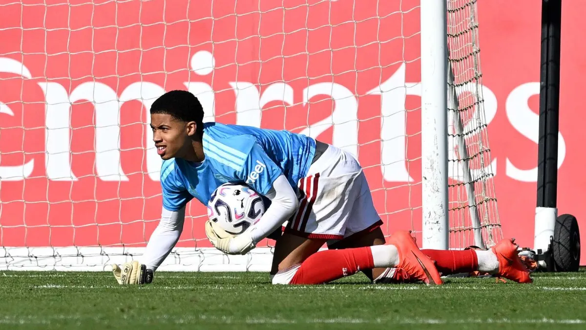 Arsenal U18s stage dramatic comeback as Nwaneri’s brother steps into goal against Tottenham
