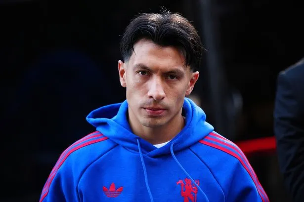 Manchester United’s Lisandro Martinez Returns to Squad After Controversial Comments