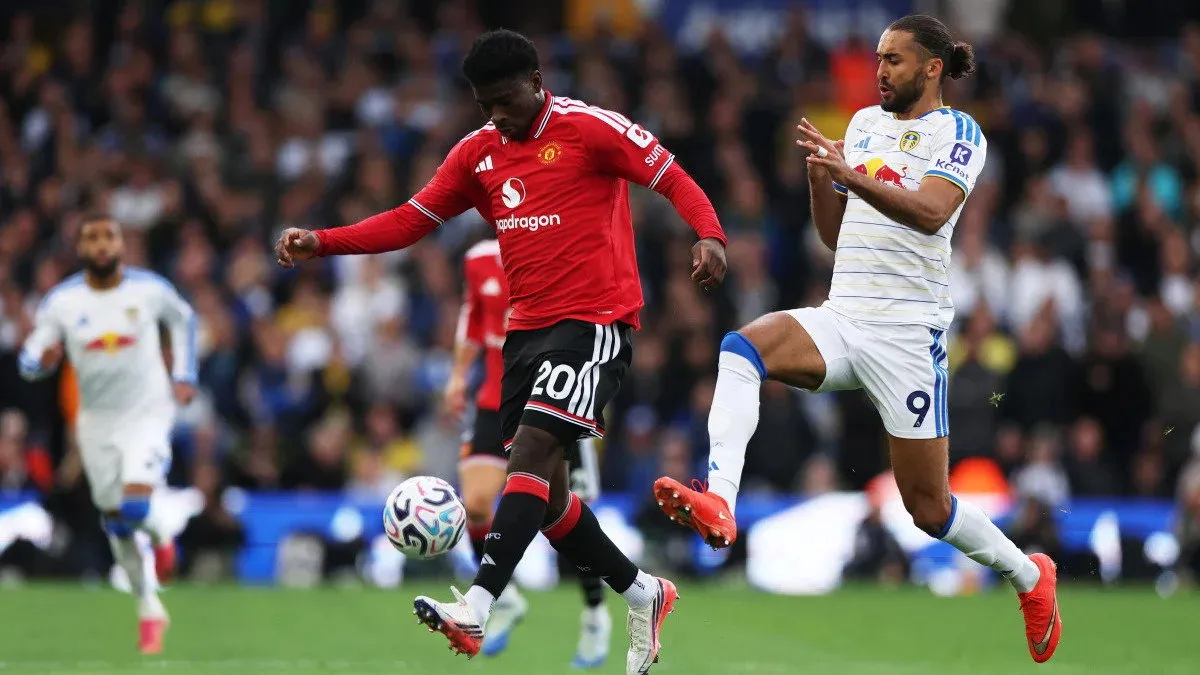 Manchester United’s Champions League Collapse: A Midfield Disaster and Goalkeeper’s Struggles Expose Deep Structural Flaws