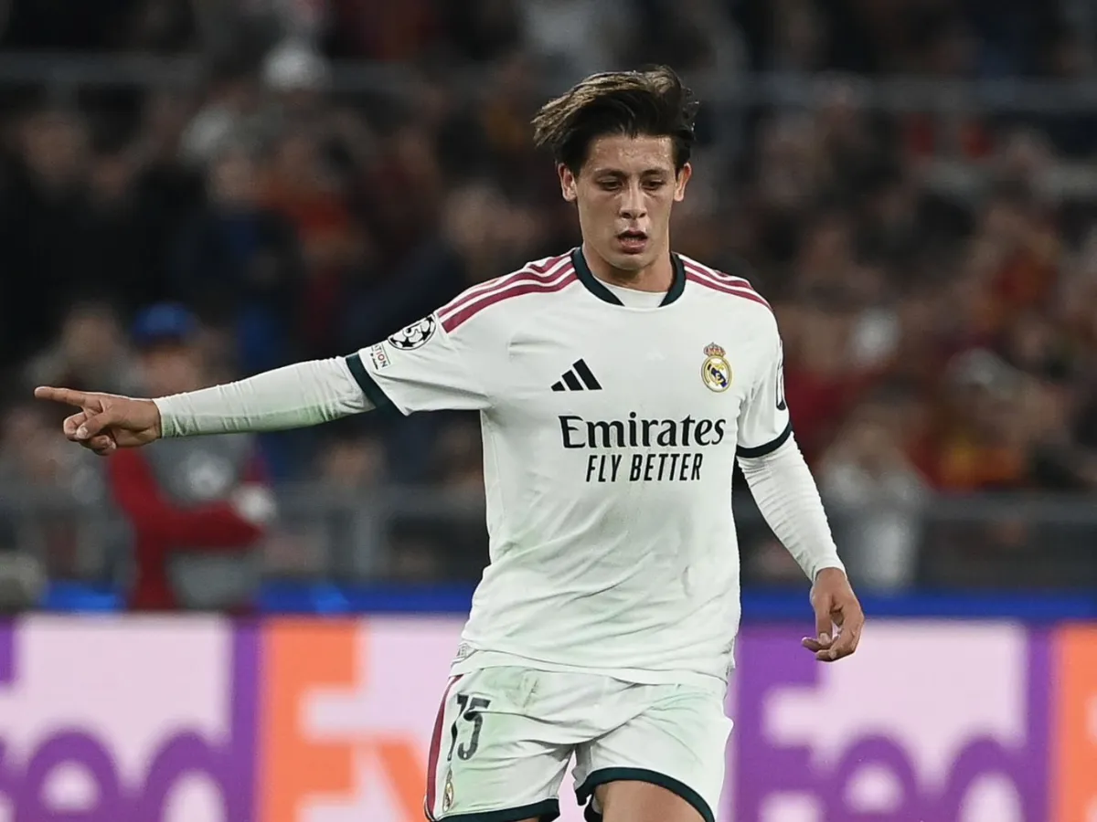 Real Madrid’s Arda Güler escapes red card after VAR dismisses elbow on Sevilla’s Peque Fernández—sparking fury at Bernabeu