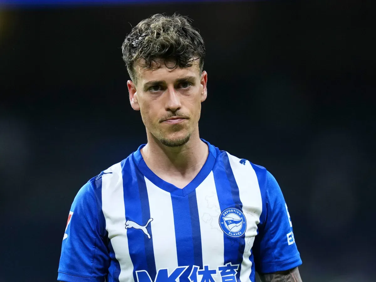 Alavés vs Málaga CF: A Clash of Struggles in La Liga’s Midfield Struggle