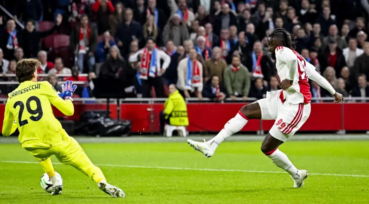 Ajax’s European Nightmare Ends in Style: Two Late Strikers Seal 2-0 Win Over Atalanta