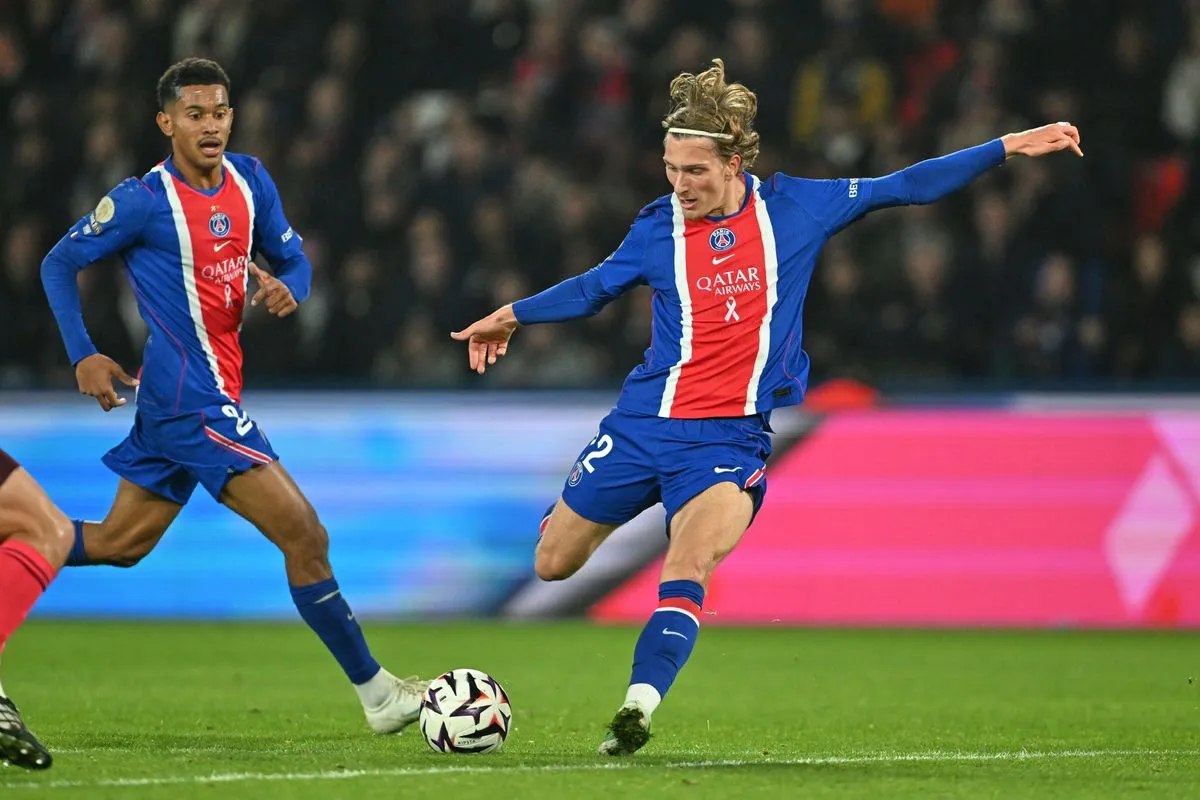 PSG reclaims Ligue 1 leadership with late strike, Sevilla end four-game drought in La Liga