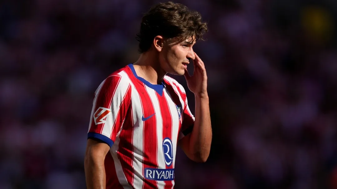 Barcelona faces €602 fine from RFEF over Julian Alvarez pursuit