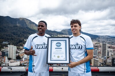 1win Smashes World Record with Football Match on Bogotá Rooftop